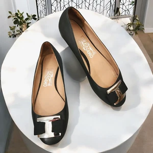 Salvatore Ferragamo Ninna Bow Silver Black Leather Ballet Flats Size 5-5.5 MINT - Picture 1 of 20