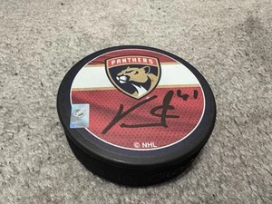 VITEK VANECEK FIRMATO FLORIDA PANTHERS LOGO INVERSO HOCKEY PUCK COA - Foto 1 di 3