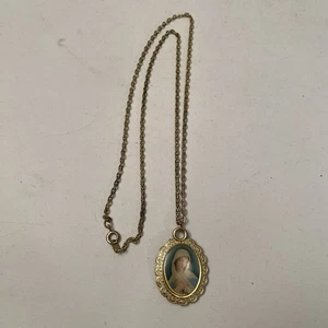 Vtg Gold colored Virgin Mary pendant necklace READ catholic church Catholicism - Picture 1 of 6