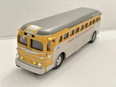 MTH Rail King  30-50056  Union Pacific RR Line  -  Omaha  Die-Cast Bus - Image 1 of 4