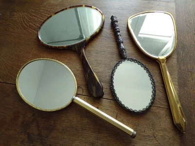 JOLI  LOT  DE  GRANDS   FACES  A  MAIN  /  GLACES  /  MIROIRS  DE  COURTOISIE  ? - Photo 1/4