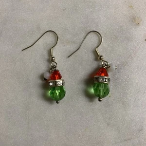 Made With Swarovski Crystal Grinch Earrings Dangle 925 Posts Christmas - Picture 1 of 6