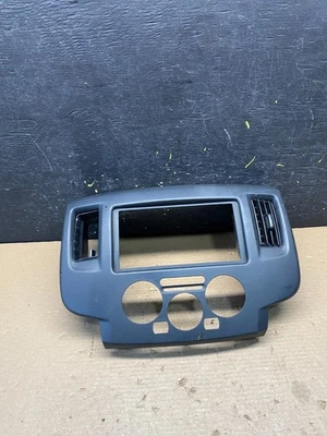 2013-2021 Nissan NV200 Center Console Radio Climate Control Air Vent s6663 DG - Image 1 of 4