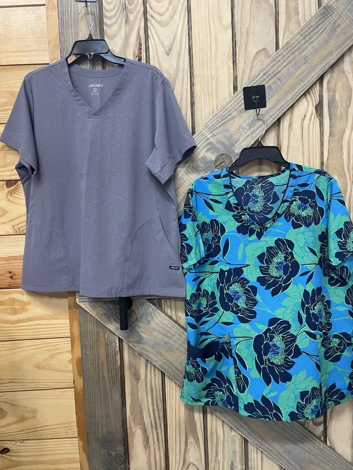 Ladies XL Jockey scrubs Lot of 3 - Image 1 of 4