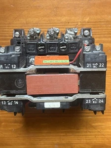 🇺🇸KLOCKNER MOELLER CONTACTOR DIL 3-22-NA, 120V COIL, 30-DAY WARRANTY - Picture 1 of 6