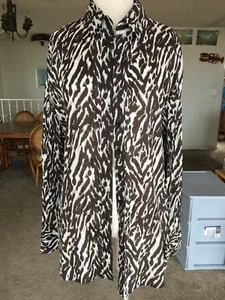 TAHARI WOMENS SZ L COTTON ANIMAL PRINT LONG SLEEVE BROWN BUTTON DOWN SHIRT EUC - Imagen 1 de 7