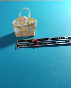 Dollhouse Miniatures Cloth Shopping Bag / Yellow   1" Scale 1:12  - Picture 1 of 2