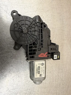 Vw Transporter T5 Driver Side Front Window Motor 6Q1959801F 2009 - Image 1 of 4