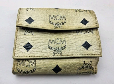 Cartera plegable a presión de cuero Visetos con logotipo MCM Foto 1 de 4