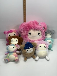 Squishmallow Bigfoot Yeti Stofftier Familie Menge 8 Plüschtiere Neu mit Etikett - Bild 1 von 10