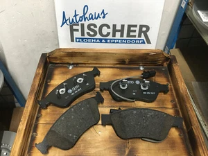 Original Audi A6, A8 Bremsbelagsatz vorn 4E0698151K - Bild 1 von 1