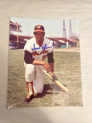 Rare FRANK ROBINSON Signed 8x10 Photo-HALL OF FAME-BALTIMORE ORIOLES- - Image 1 of 4
