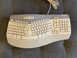 Microsoft Natural Multimedia Keyboard Ergonomic Comfort 1.0A Model RT9470 Wired - Picture 1 of 6