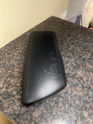 2011-2015 Kia Optima Center Console Black Leather Lid Armrest Cover Assembly OEM - Image 1 of 4
