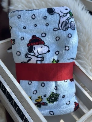 Peanuts Snoopy Woodstock Christmas Winter Holiday Hand Towels NWT Blue - Image 1 of 4