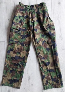 Feldhose, Camouflage TAZ 90 Alpenflage, Gr. EU 40/72 W33 L 29, Schweizer Armee - Bild 1 von 16