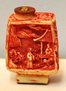 Antique CARVED CHINESE RESIN CINNABAR Snuff Bottle Signed 2 1/8" People & Homes - Picture 1 of 12