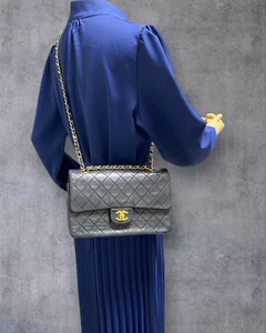 CHANEL Matelasse 25 Classic Double Flap Bag ChainShoulder Bag Black lambskin CC - Picture 1 of 24