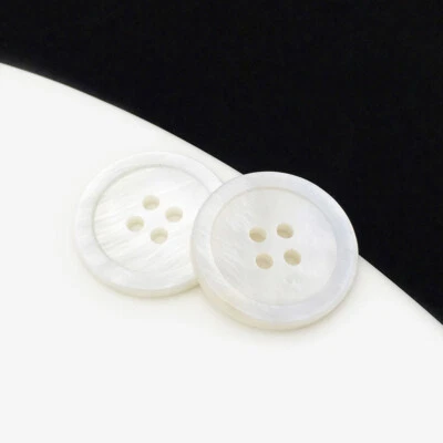 5pcs Natural Shell Sewing Button 2/4 Holes Fastener 15/20/20mm for DIY Clothing - Image 1 of 4