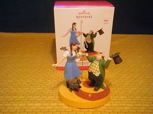 Hallmark KEEPSAKE Der Zauberer von Oz DING-DONG DIE HEXE IST TOT 2015 Ornament - Bild 1 von 10