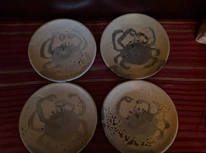 Set of 4 “HW” Studio Pottery Plates Crab Beach Seafood Blue Grey 9” - Picture 1 of 8