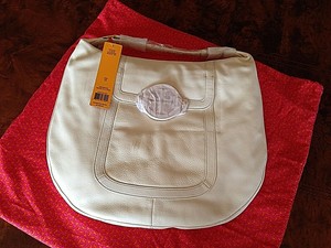 tory burch amanda flat hobo