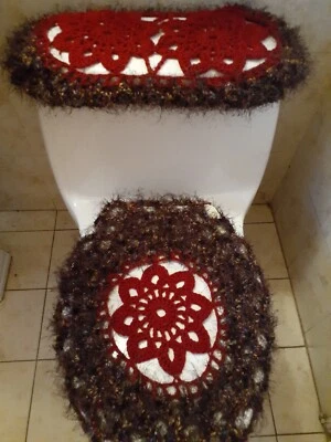 CONJUNTO DE TAMPA REDONDA E TAMPA DE TANQUE DE CROCHÊ FEITA À MÃO EM VÁRIAS CORES - Imagem 1 de 4