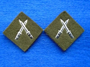 PAIR BRITISH MILITARY SECTION COMMANDER BATTLE WOVEN CLOTH QUALIFICATION BADGE - Picture 1 of 4
