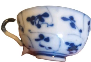 Antique Chinese Blue & White Porcelian Scrowl Spiral Hand Painted Teacup - Picture 1 of 5