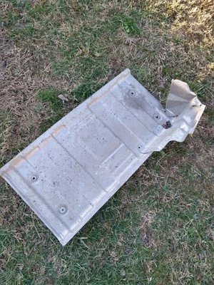 Nissan 350Z 2003-2008 cupé silenciador trasero protector térmico de piso fabricante de equipos originales Foto 1 de 3