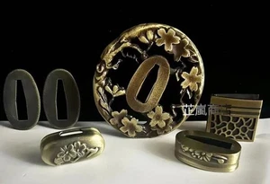 Raccordi per spada giapponese abbinati Tsuba e Menuki rame fine artigianato Koshirae - Foto 1 di 3