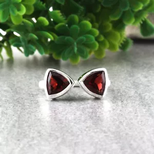 Lindo anillo con lazo de cinta granate rojo piedras preciosas 925 anillo ajustable S 7 - Imagen 1 de 5
