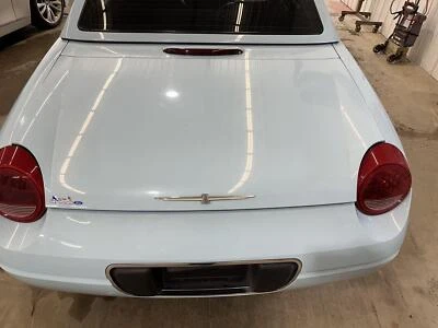 02-05 FORD THUNDERBIRD MALETERO TRASERO TAPA PUERTA LEVADIZA DESIERTO CIELO PINTURA AZUL CZ Foto 1 de 4