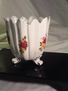Radnor Bone China - Hand Painted Hand Made Footed Vase/Planter-England Very Rare - Picture 1 of 6