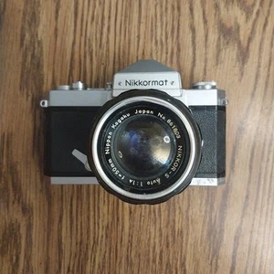 Cámara fotográfica Nikkormat FT 35 mm con Nikkor-S Auto 1:1,4 50 mm para piezas/reparación - Imagen 1 de 12
