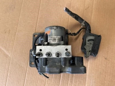 2019 Ford F550 Super Duty USED 6.7L Diesel 4x4 Anti Lock Brake ABS Pump & Module - Image 1 of 4