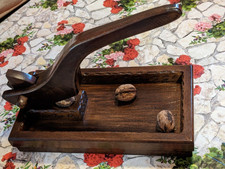 Schiaccianoci In Legno Di Faggio Massello
