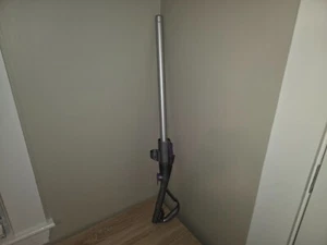 Dyson DC07 DC14 Bodenstaubsauger STANDGRIFF MONTAGE Lila - Bild 1 von 7
