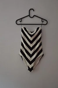 ZARA BARBIE™ THE MOVIE MATTEL SCHWARZ WEISS TRÄGERLOS GESTREIFTER BADEANZUG XS/S SMALL - Bild 1 von 6