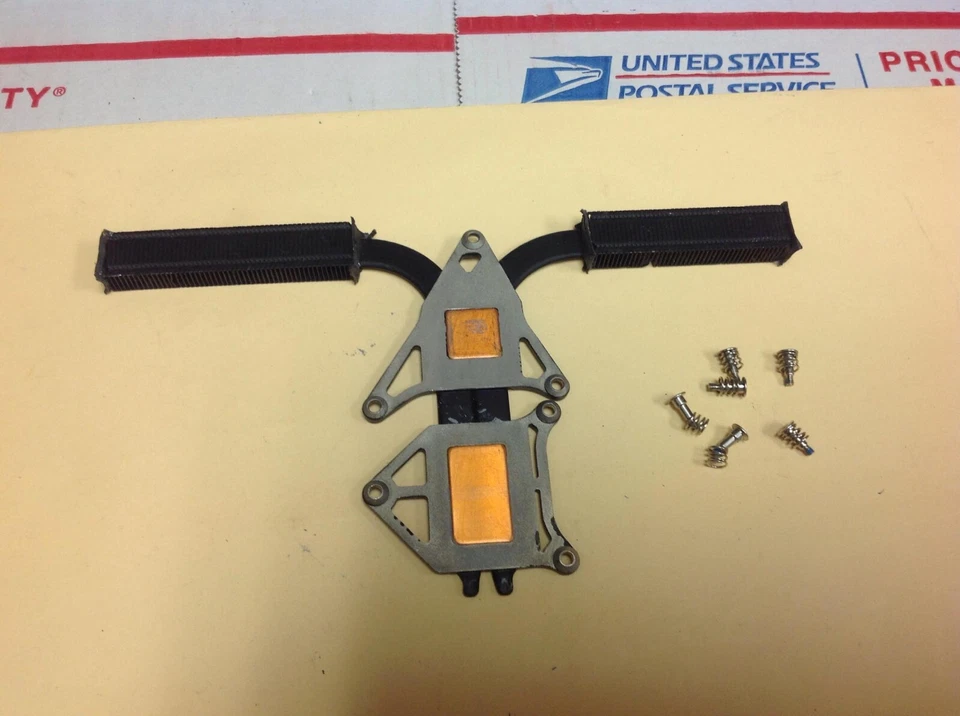 Apple Macbook Pro 15" A1286 Mid 2010 CPU Cooling Heatsink 604-0983 with screws - Image 1 of 1