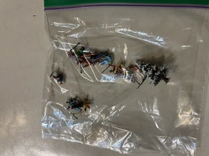 Preiser HO snow Skiers (10) And Snow Covered Pine Tree With Ski In It - Picture 1 of 1