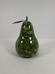 Italienische grüne Alabaster Marmor Birne mit dekorativem Blatt 6,5" hoch stimmungsvoll dunkel - Bild 1 von 11