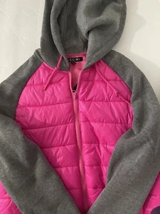 NWT Girls /Teens Vibrant Pink Lightweight Jacket Pockets Hoddie SzMed 2 Cute - Picture 1 of 7