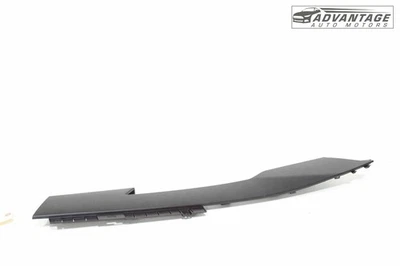 2025 CHEVROLET EQUINOX CONSOLE CENTRAL PAINEL DE TAMPA DE ACABAMENTO LATERAL DIREITO DO PASSAGEIRO FABRICANTE DE EQUIPAMENTO ORIGINAL - Imagem 1 de 4