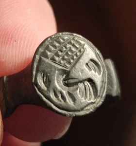 Authentic medieval Christian ring, lamb of God + fishing net, silver, wearable - Picture 1 of 10