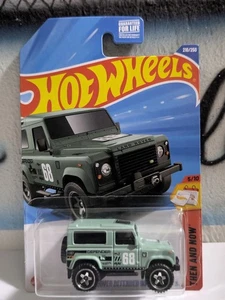 Hot Wheels 1:64 Then and Now Land Rover Defender 90 (Mint Green) - Picture 1 of 1