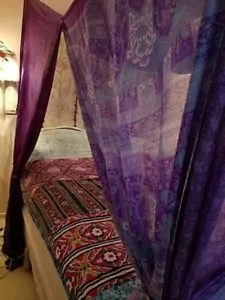 Indische Seide Sari Bettüberdachung Vierpfosten Bettüberdachung Vorhänge Zigeunerüberdachung - Bild 1 von 6
