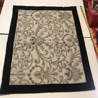 Funda de Almohada Bombay Co 20 Por 26 Floral Borde Negro Gris 3743 Foto 1 de 4