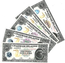 Chatham Islands (New Zealand) set of 5 notes(3,5,8,10,15$)  POLYMER 2001
