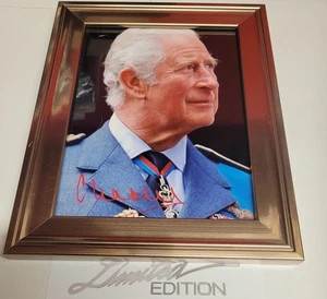 KING CHARLES III 8 X 6 GOLD FRAMED RARE SIGNED PHOTO LIMITED EDITION ROYALTY - Picture 1 of 12